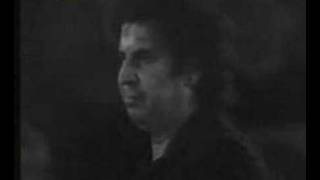 Video thumbnail of "Bithikotsis, Theodorakis - Ena to helidoni (1977)"