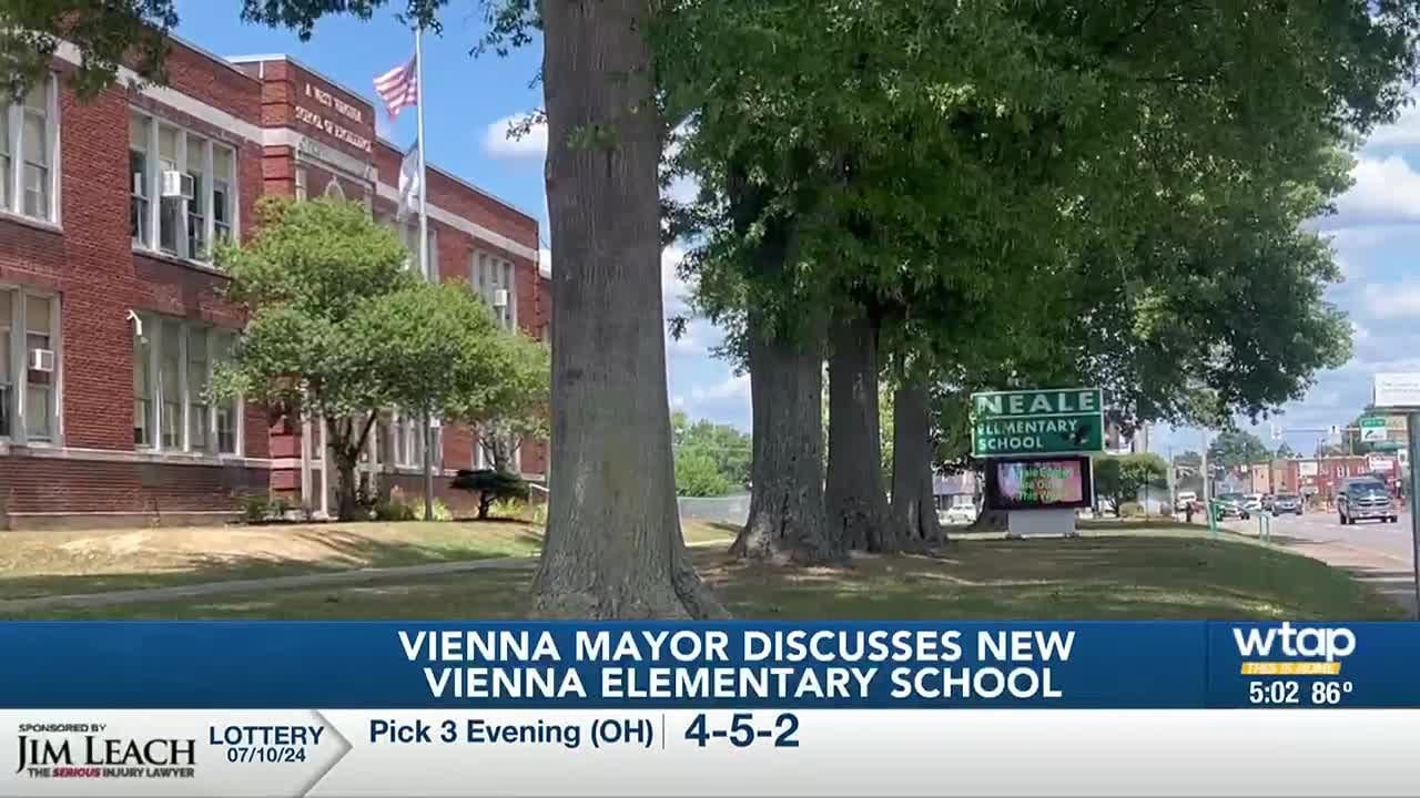 Vienna mayor discusses new elementary school