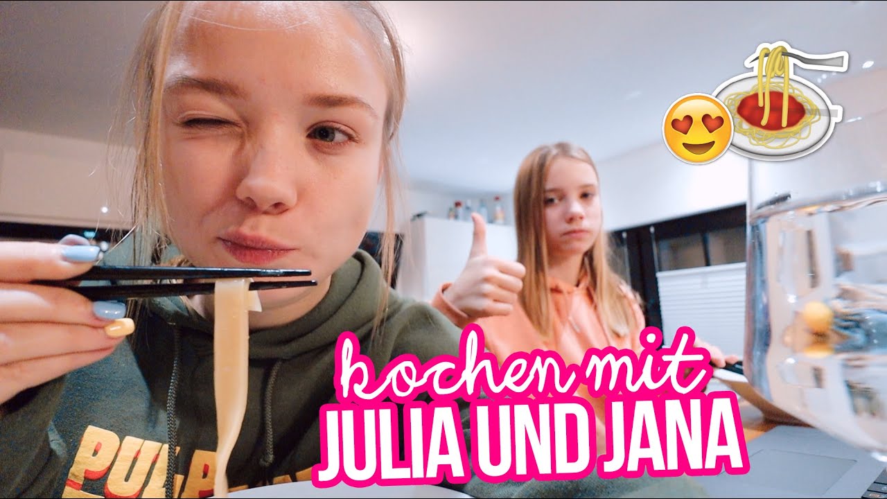 KOCHSHOW MIT JULIA UND JANA (wir machen was Cooles echt)🍜
