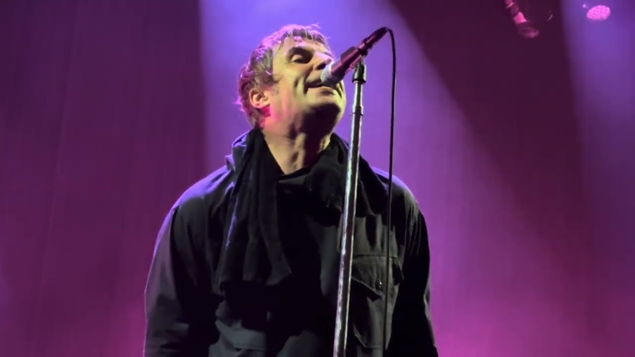 Liam Gallagher - Slide Away (Oasis) (Live in Tokyo, Japan / Summer