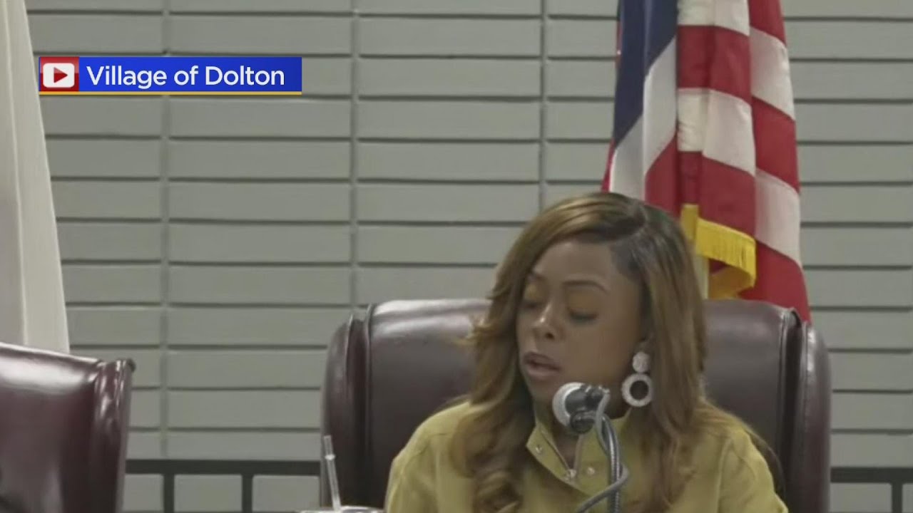 ⁣Dolton mayor starts meeting with disco after court throws out recall vote