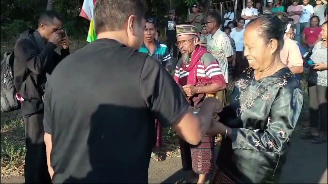 KUNJUNGAN PASTOR MUDA KEUSKUPAN LARANTUKA KE PAROKI LEWORAHANG