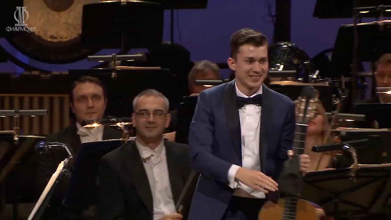 Ferdinando Carulli: Petit Concerto de Société op. 140. Thibaut Garcia, chitarra