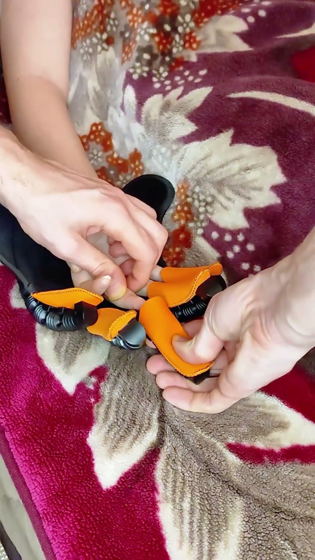 Product Link in Bio ( # 1092 ) @MaviGadgets ? ▶️ Effortless Exercise Automatic Hand Trainer Gloves