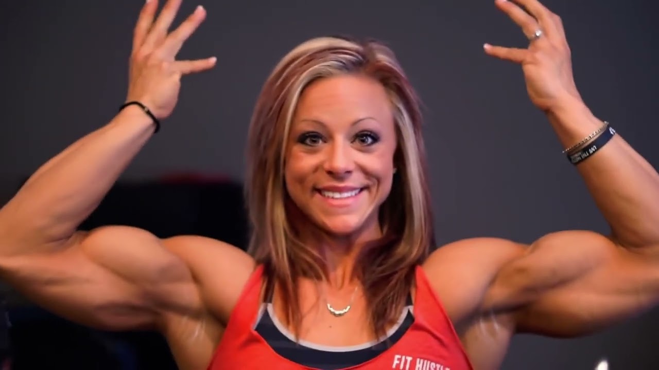 Dani Reardon Casually Flexing