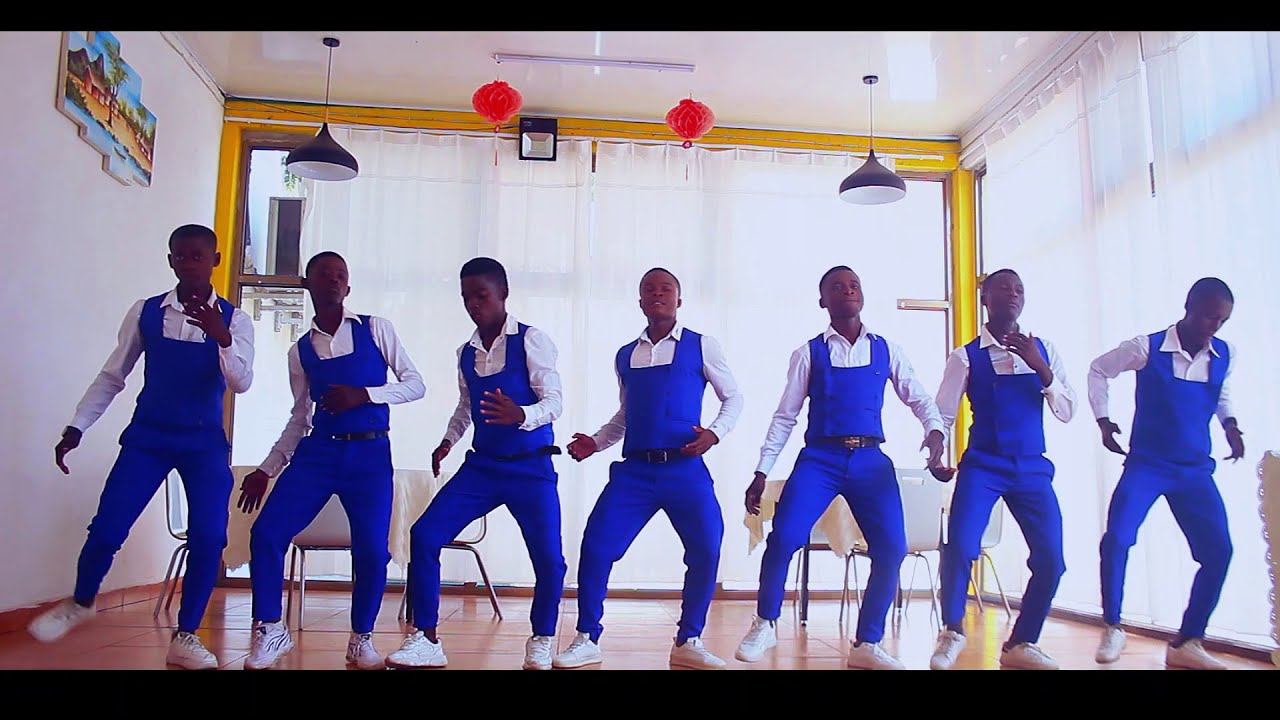 Foul Gospel_Choir_Kipi Bora_official_video