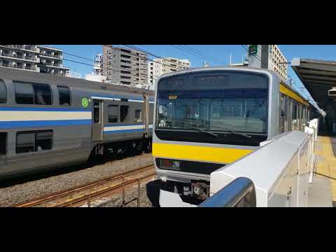 総武線E231系0番台とE217系。