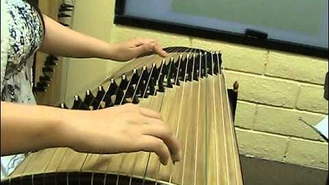 Sound of China Guzheng Tutorial Lesson Three - Vibrato