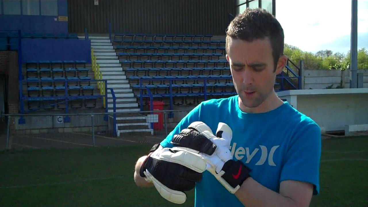 Nike GK Confidence Gloves Product Review - YouTube