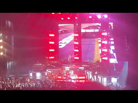 Pitbull Can’t Stop Us Now live Mansfield MA 08/09/22
