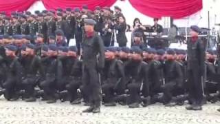 Yel-yel brimob acara hut bhayangkara ke 71 monas