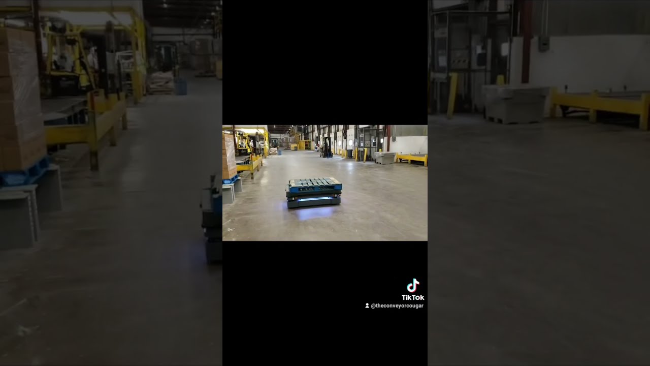 MiR (mobile industrial robot) application in a food warehouse