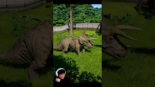 Indominus rex Vs Triceprator con asteroides hasta los huesos