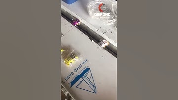 Toy car automatic horizontal type flow bag packaging machine packing video