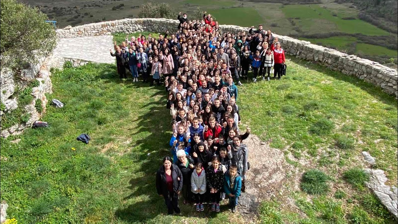 Стазама Радости у Земљи Живих - Прва епизода