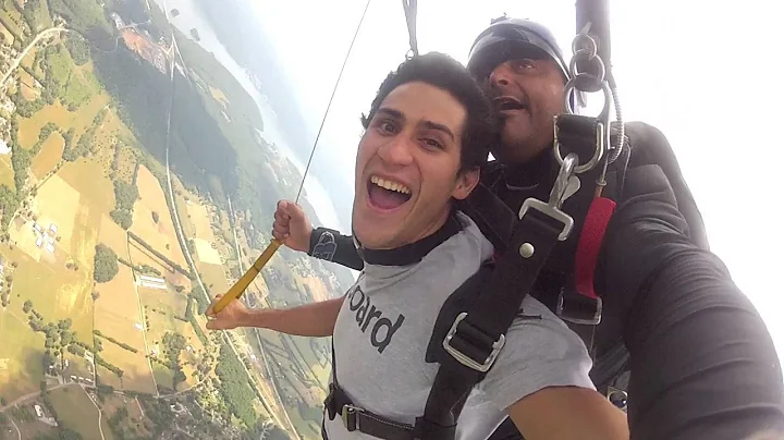 Tandem Skydive | Rolando Ayala