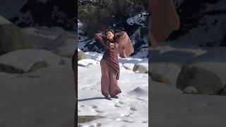 Download Lagu Tum pe Marte h❤️‍🩹#ytshorts #youtubeshorts #lovesong #snow MP3