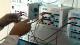 Electrovalvula 5/2 biestable, circuito de operacion básico