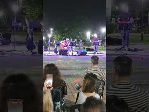 Γ.ΡΟΥΣ Ένα φιλί