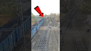 ट्रेन ऊधर से आ रही थी लेकिन देख नहीं पाए और ट्रेन ने बाइक सहित 😱 #youtubeshorts luma facts train screenshot 2