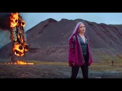 Ece Seçkin -