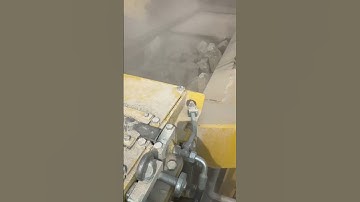 Keestrack R6 Impact Crusher in heavy rebar concrete💪🏽                         #demo#crush#mining