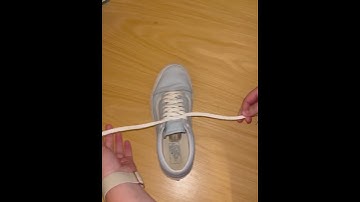 Loop Shoe Tying Method