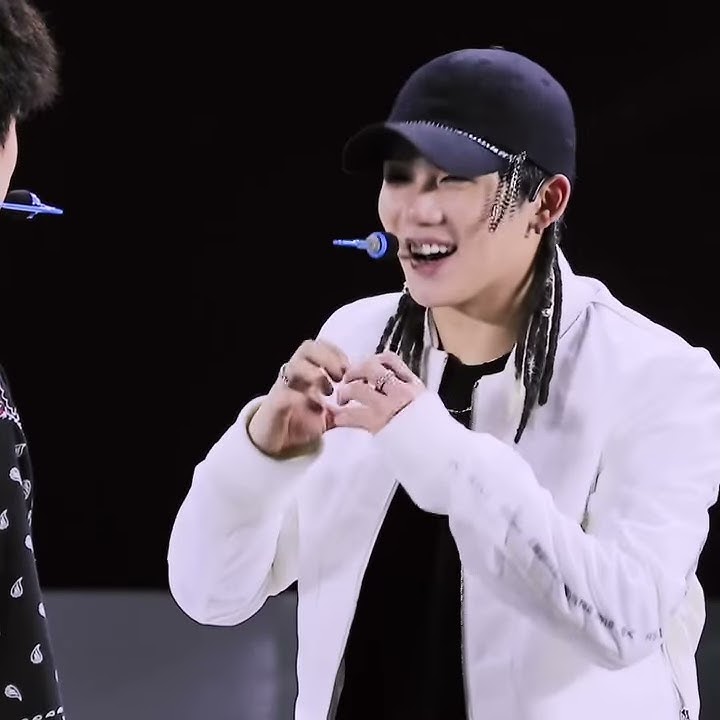 WHO WOULDN'T FALL INLOVE WITH HYUNSUK?