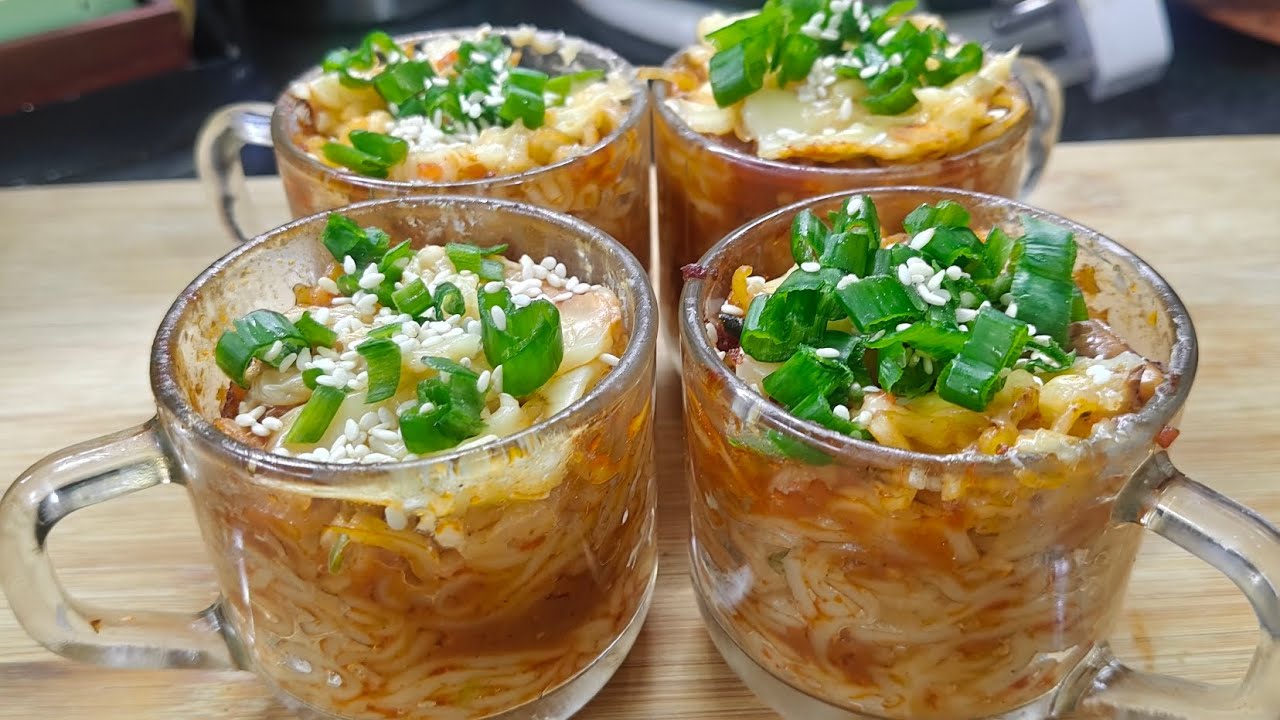 Iftar me banaya Korean cup cheese noodles Bacche bhi khush aur bade bhi khush #koreanfood #iftar