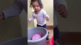 Water balloons popping bathtub 🎈🎈|| brave Tooktook getting never scared of popping balloons