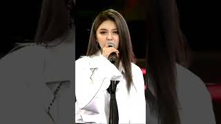 Dreamcatcher Kill This Love Cover.