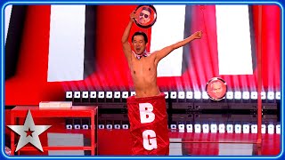 we recognise those faces akira bares all in extra cheeky