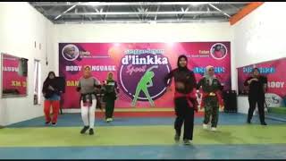 #minangmaimbau #taragakpulang Senam Kreasi Minang. Duto di Ujuang Cinto.