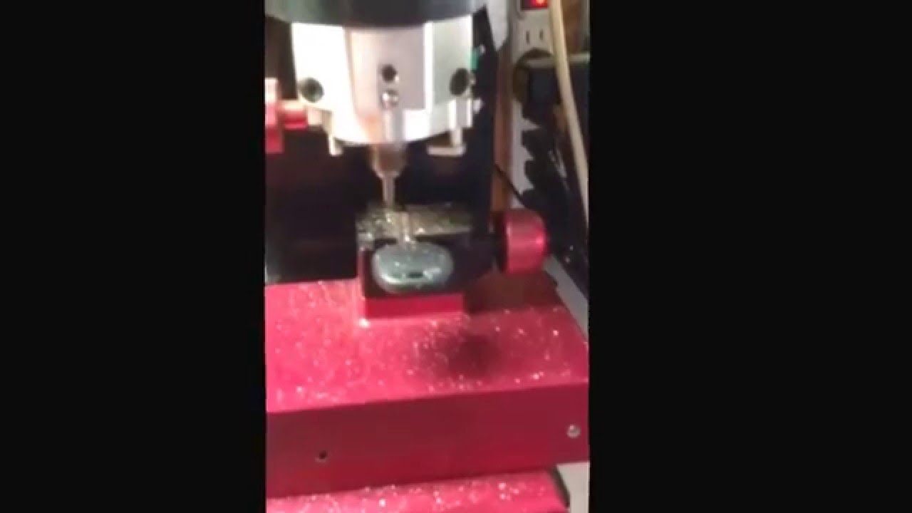 Houston Local Locksmith Is Making A Key Copy For Lexus LS 430 With Remote & Without Call 7135613733!