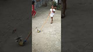 Yanyan Childhood Memories-Batang 90S Laruang Lata