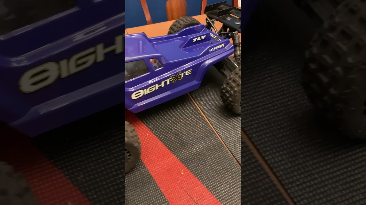 TLR 8ight-XTE on 6s can’t even go full throttle!!