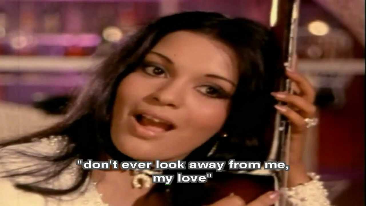 Yaadon Ki Sexy Video - Why Zeenat Aman is an Instagram hit | The Voice Of Fashion