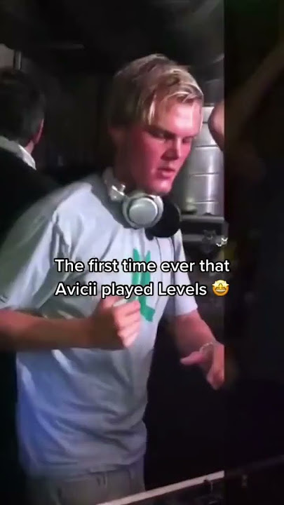 Avicii playing levels for the first time ever. 🥹🥹 #edm #dancemusic #avicii