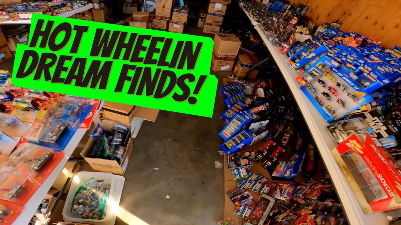 ONE OF THE BEST GARAGE SALES THIS YEAR!! SEE! Vinyldonut