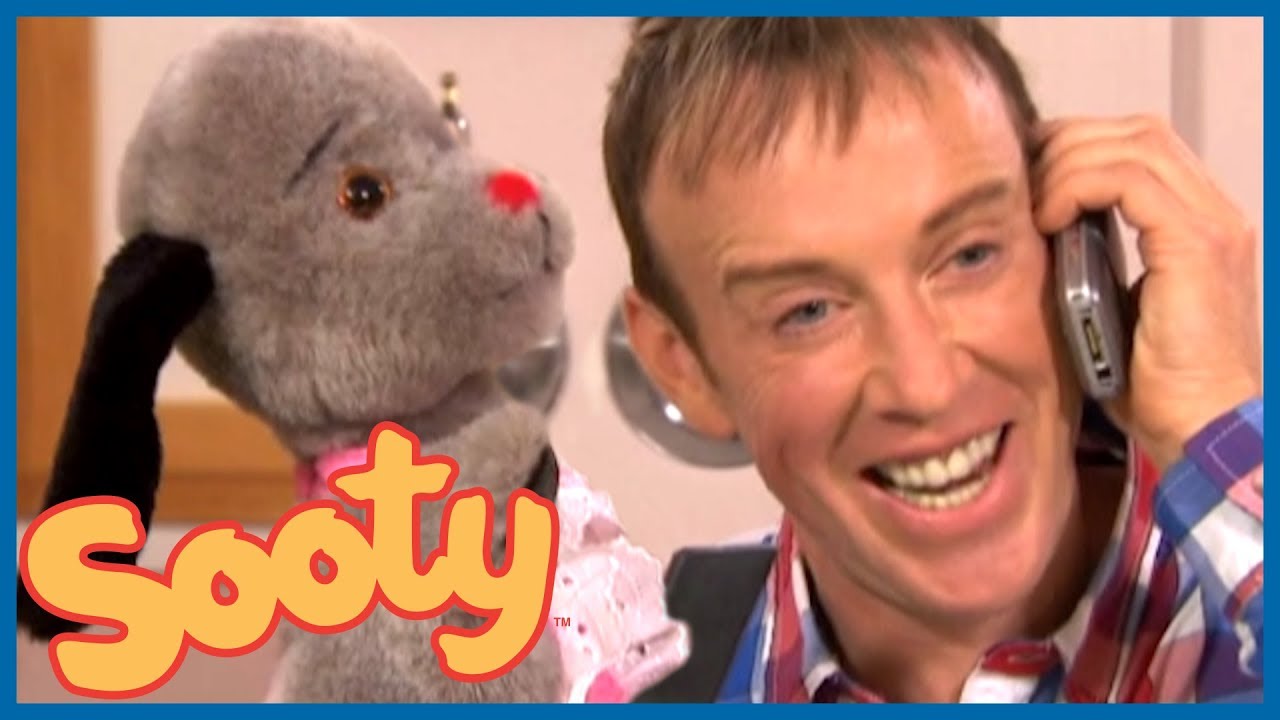 Crazy Caravan Cleaning | The Sooty Show