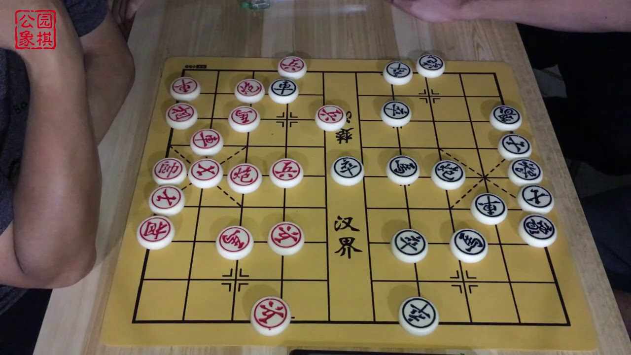 长这么大了就没见过这种局面，这种铁门栓还是第一次见，厉害 - YouTube