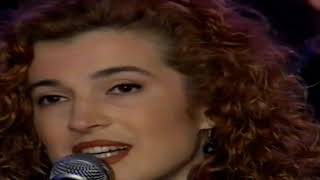 Şehnaz Çifçisümer & Aşkın Nur Yengi - Kara Çiçeğim 1995