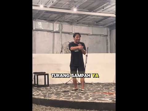KAOS LORENG LORENG