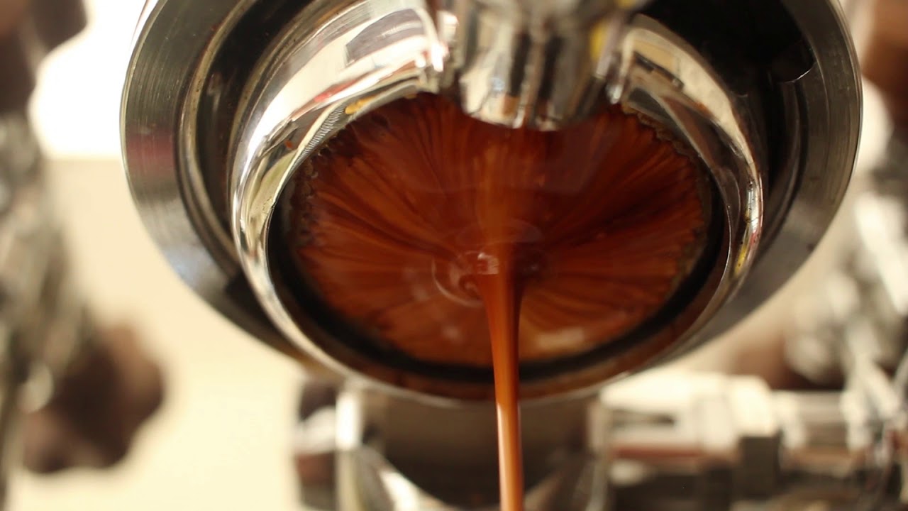 Bianca PL162T Lelit bottomless portafilter dark roast 4 bar pressure