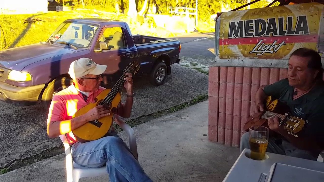 Seis Chorreao personajes d Aibonito