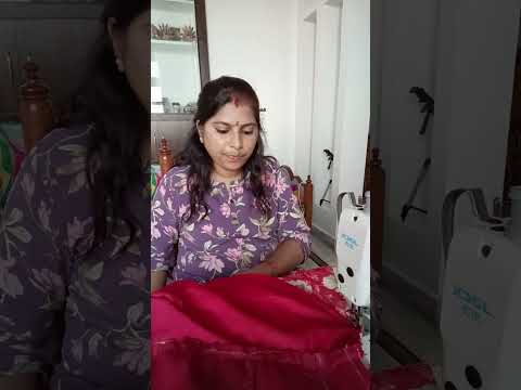 జార్జెట్ శారీ తో లాంగ్ ఫ్రాక్