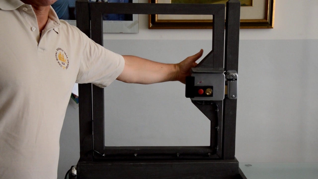 Apertura di un cancello pedonale con radiocomando CLO