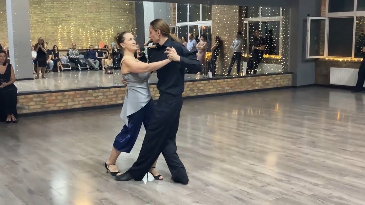 Iryna Kysil and Viacheslav Gapon - Pavadita