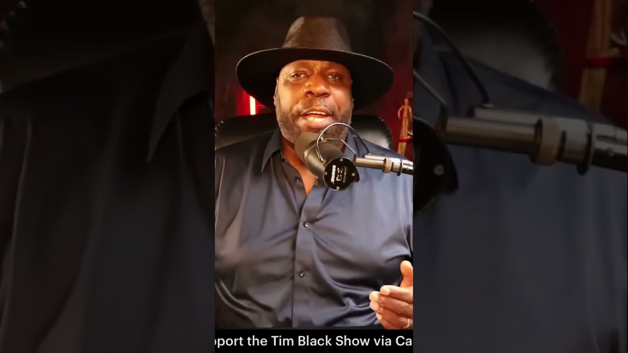 Chicago Gangs vs. National Guard: Firepower Showdown 