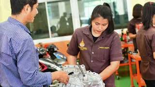ค้นฟ้า คว้าครูช่าง